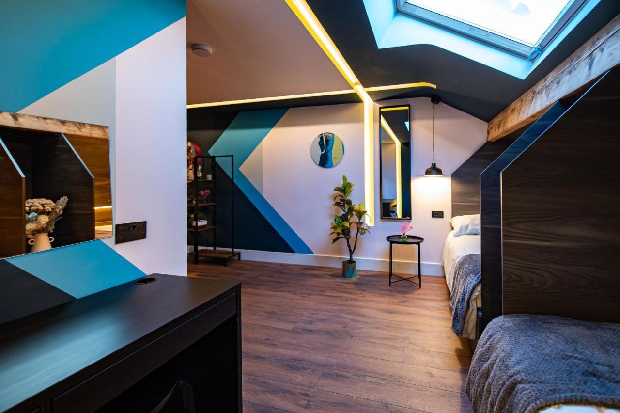 The Nest - Luxury 16 Person Apt W Jacuzzi & Parking 黑潭 外观 照片