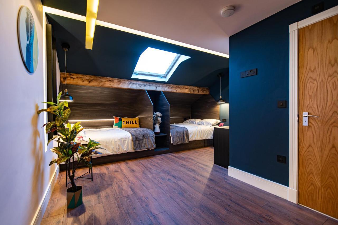 The Nest - Luxury 16 Person Apt W Jacuzzi & Parking 黑潭 外观 照片