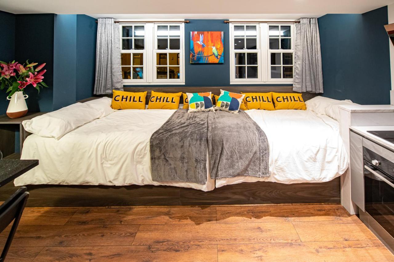 The Nest - Luxury 16 Person Apt W Jacuzzi & Parking 黑潭 外观 照片
